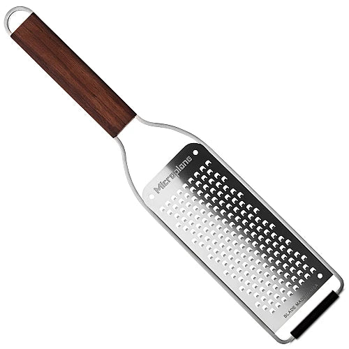 Microplane Master Series Rasp met walnoothouten handvat 43300