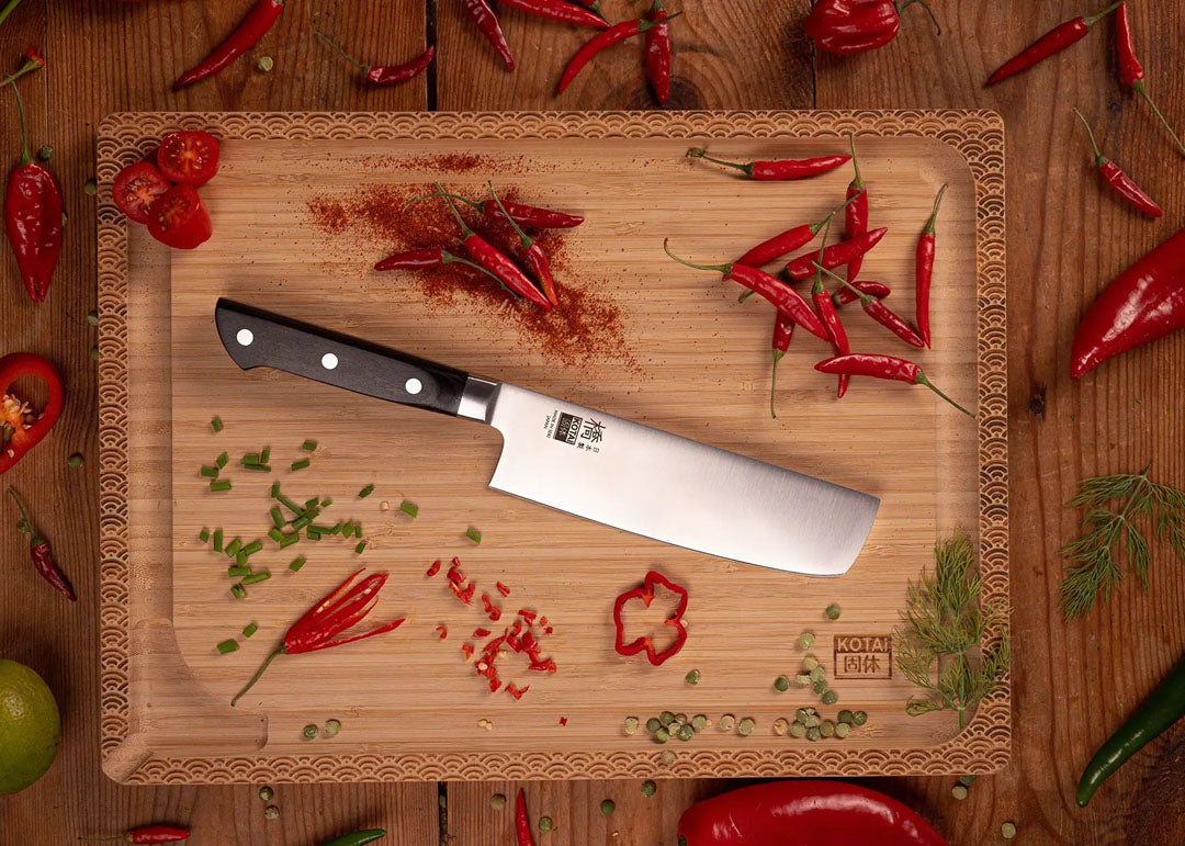 Ananas snijden met KOTAI Hashi Groentemes (Nakiri) met 16