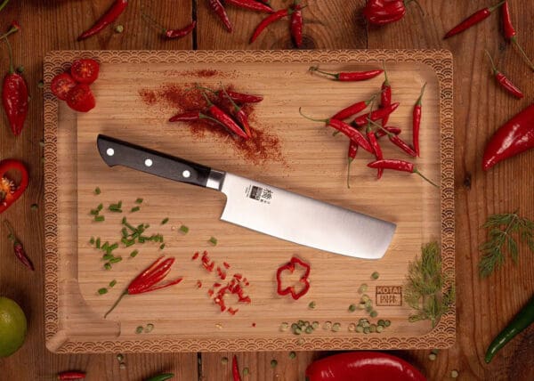 Ananas snijden met KOTAI Hashi Groentemes (Nakiri) met 16
